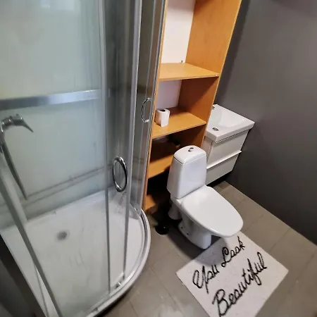 Stunning 2-bed In Sauna Facility شقة كوتكا